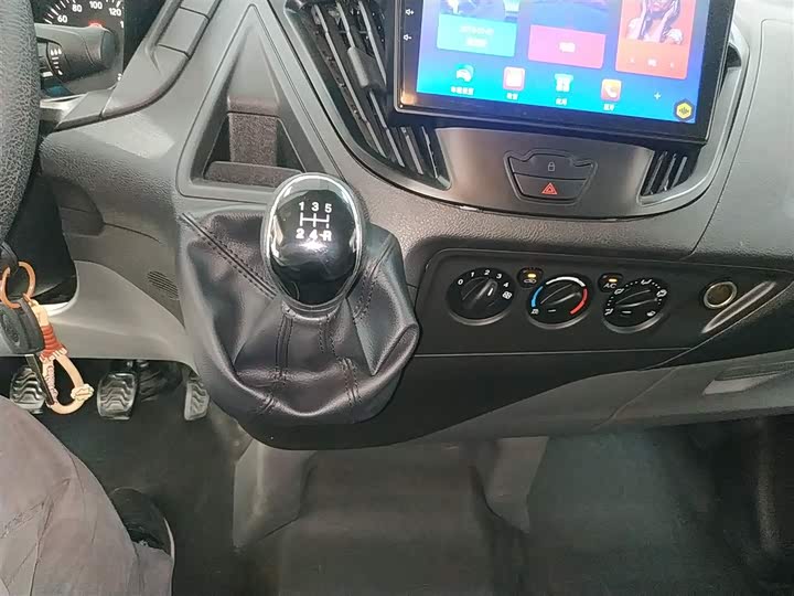 Фото 14 - Ford Transit