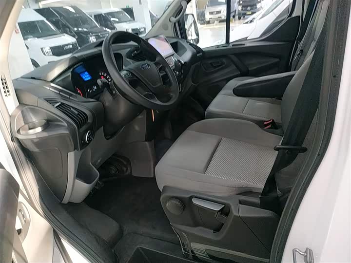 Фото 15 - Ford Transit