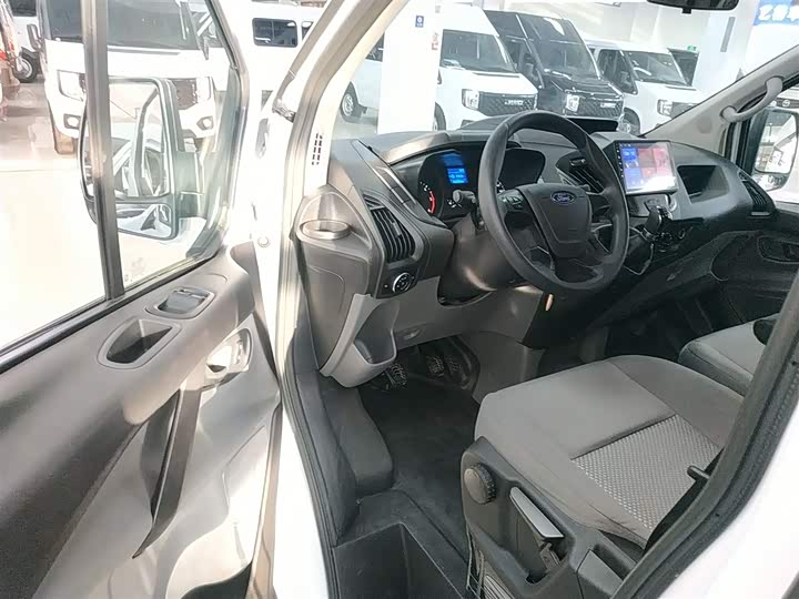 Фото 16 - Ford Transit