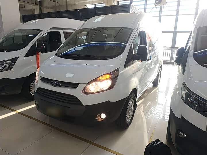 Фото 2 - Ford Transit