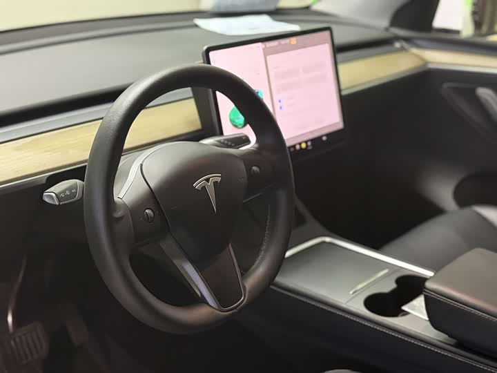 Фото 5 - Tesla Model Y