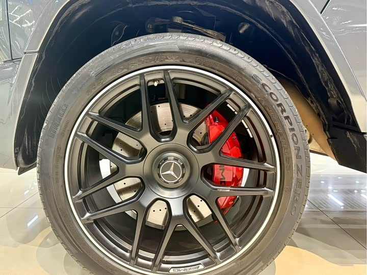 Фото 13 - Mercedes-Benz G-Class AMG