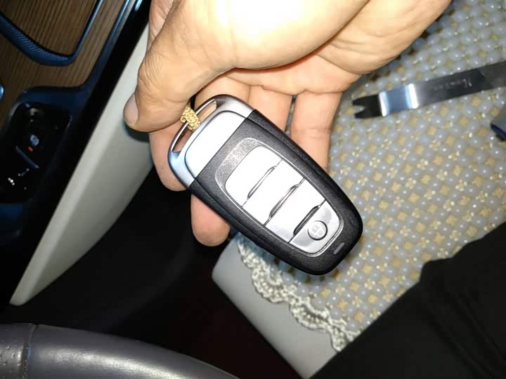 Фото 9 - Hongqi E-HS9