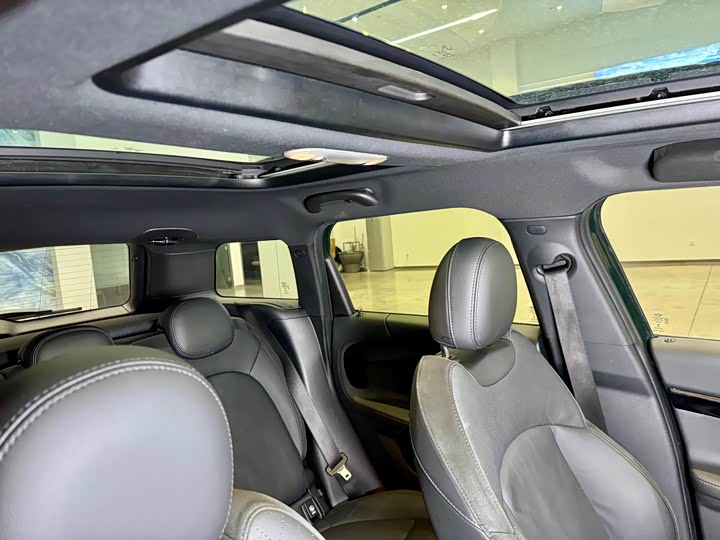 Фото 13 - Mini Countryman JCW