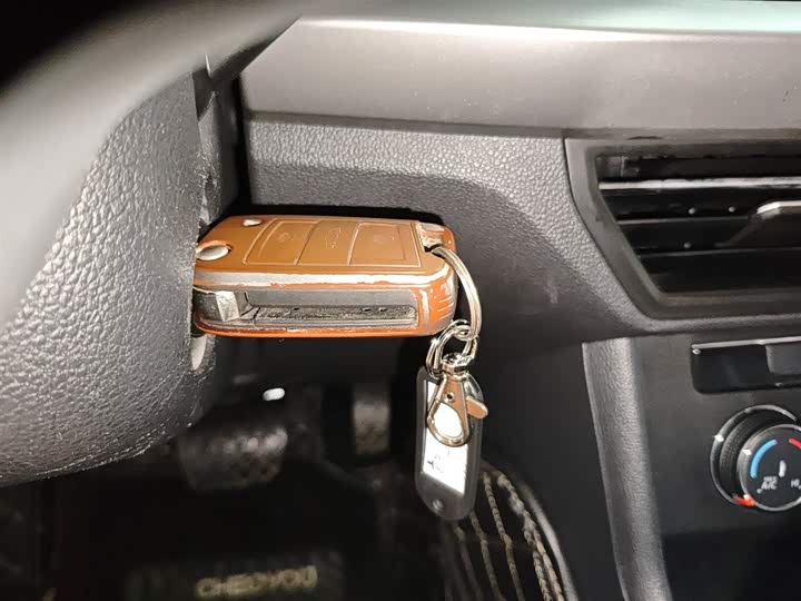 Фото 9 - Volkswagen Lavida