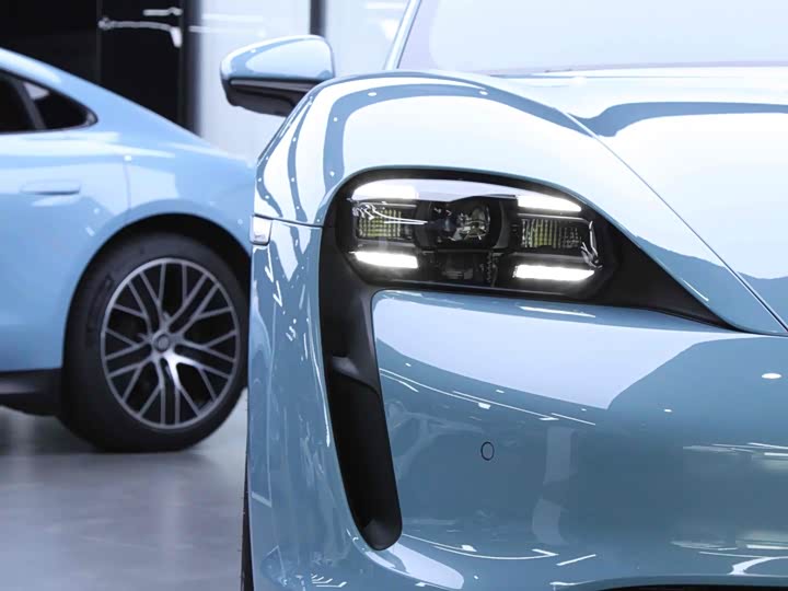 Фото 7 - Porsche Taycan