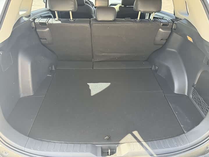 Фото 19 - Toyota RAV4