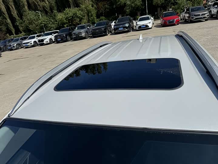 Фото 22 - Toyota RAV4