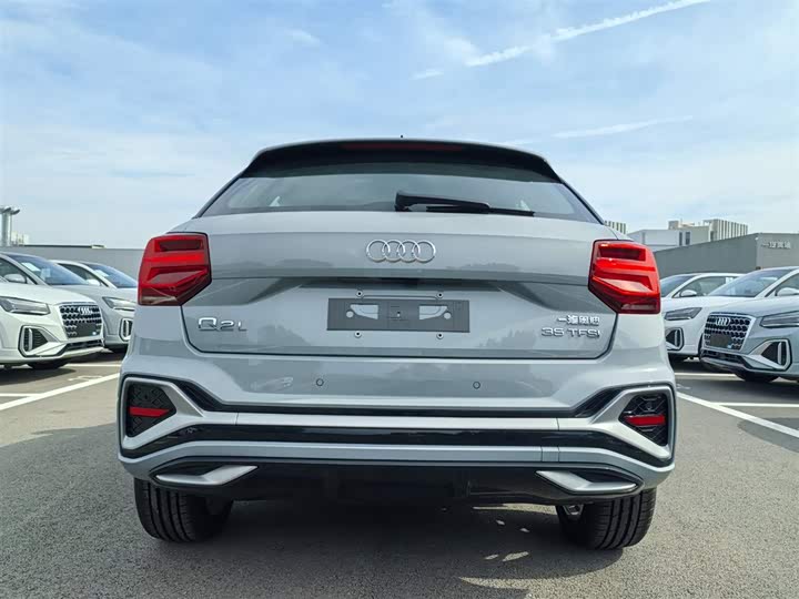 Фото 17 - Audi Q2L