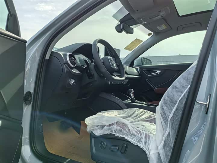 Фото 7 - Audi Q2L