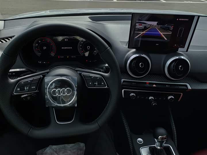 Фото 9 - Audi Q2L