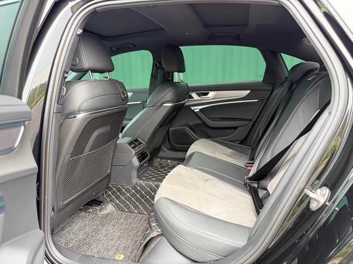 Фото 7 - Audi A6L