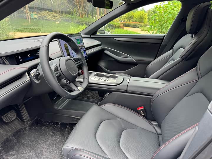 Фото 8 - Xiaomi SU7