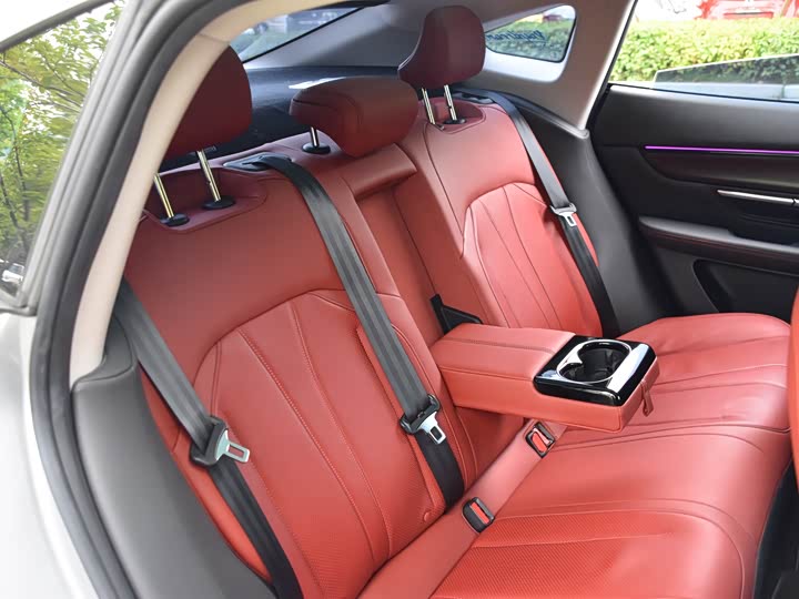 Фото 13 - XPeng P7