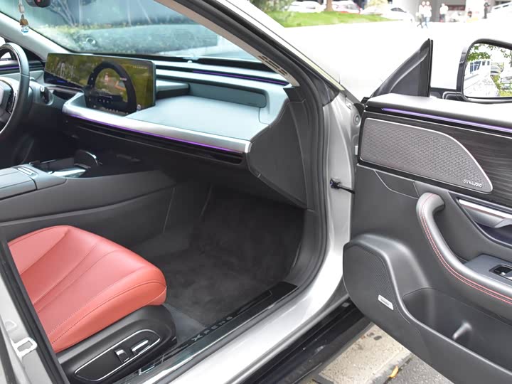 Фото 14 - XPeng P7