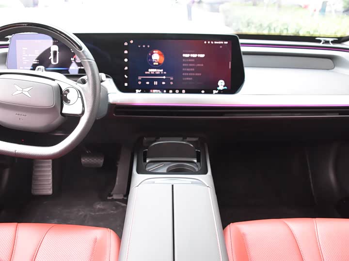 Фото 17 - XPeng P7