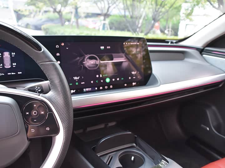 Фото 19 - XPeng P7