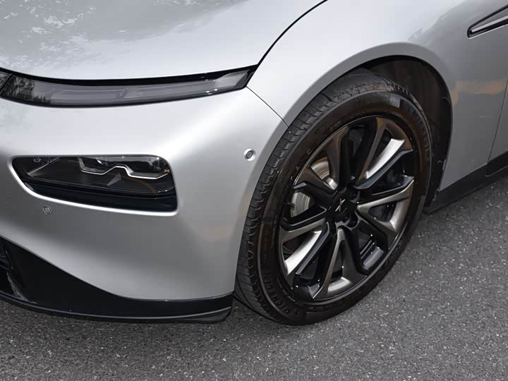 Фото 6 - XPeng P7