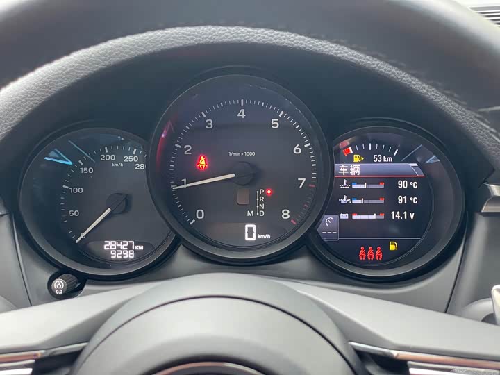 Фото 16 - Porsche Macan