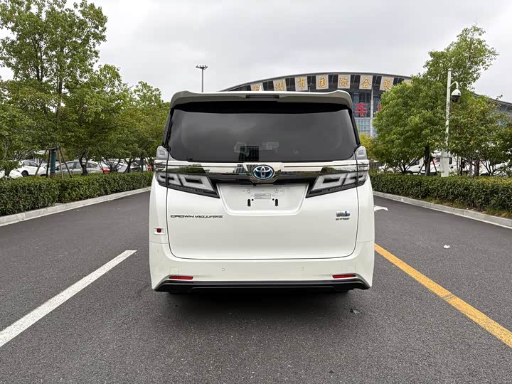 Фото 5 - Toyota Vellfire
