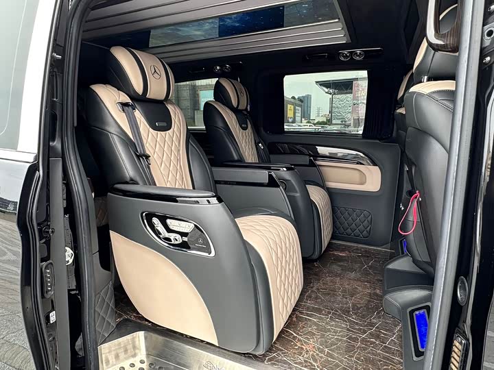 Фото 10 - Mercedes-Benz Vito