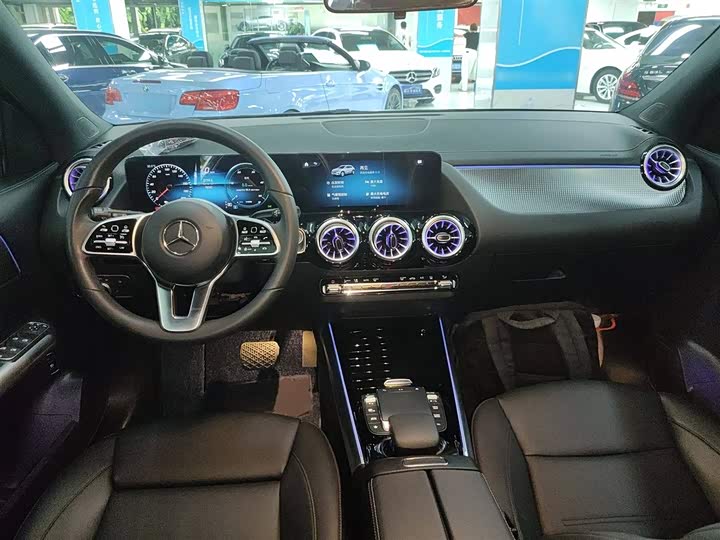 Фото 10 - Mercedes-Benz EQA