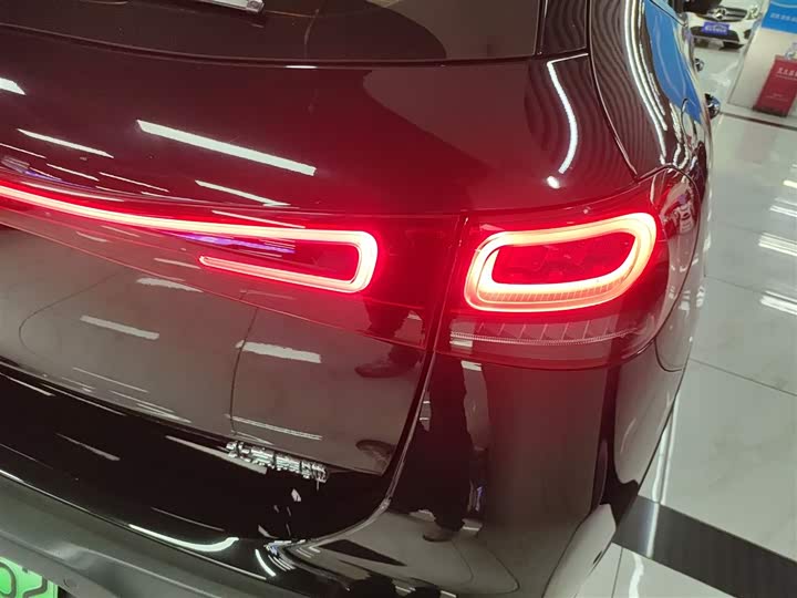 Фото 8 - Mercedes-Benz EQA