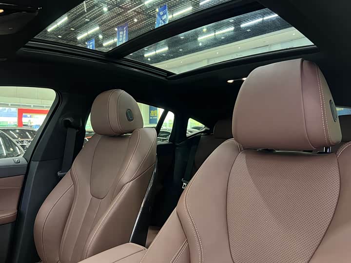 Фото 10 - BMW X6