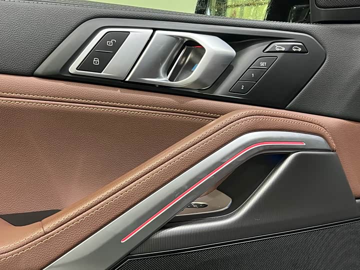 Фото 23 - BMW X6