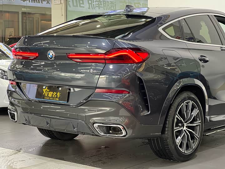 Фото 26 - BMW X6