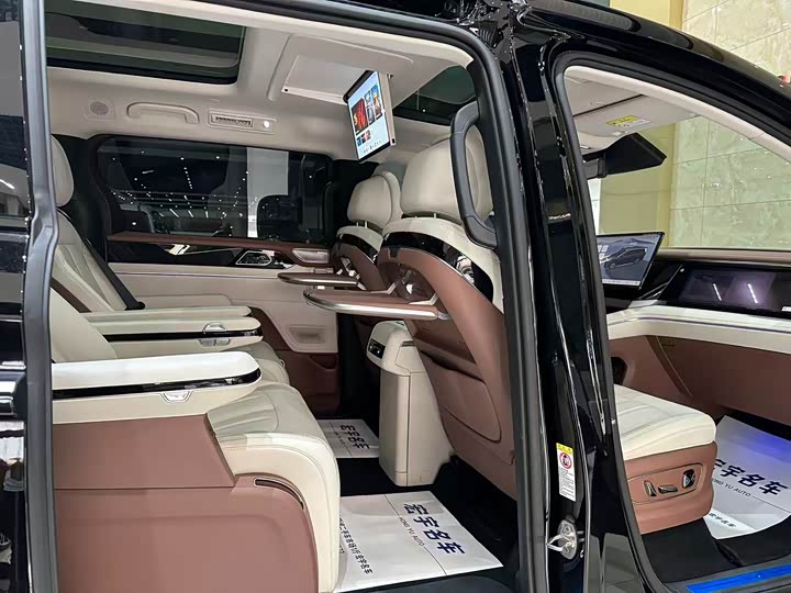 Фото 18 - BYD Xia