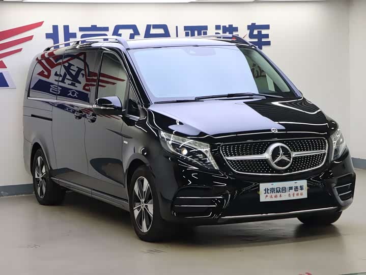 Фото 2 - Mercedes-Benz V-Class
