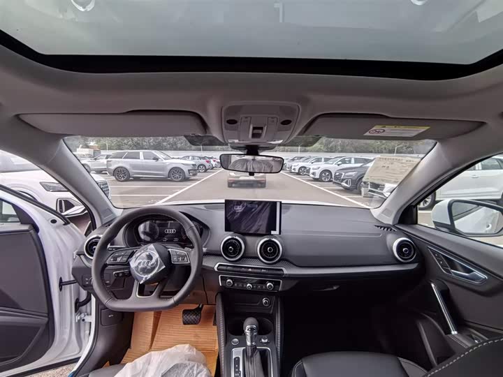 Фото 4 - Audi Q2L