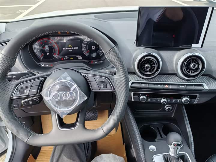 Фото 5 - Audi Q2L