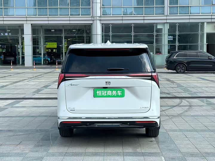 Фото 5 - Buick GL8 Hybrid