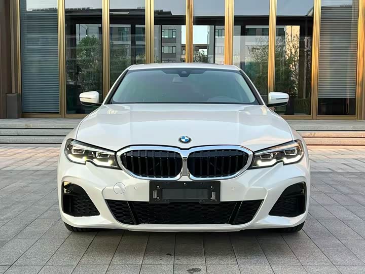 Фото 2 - BMW 3 Series