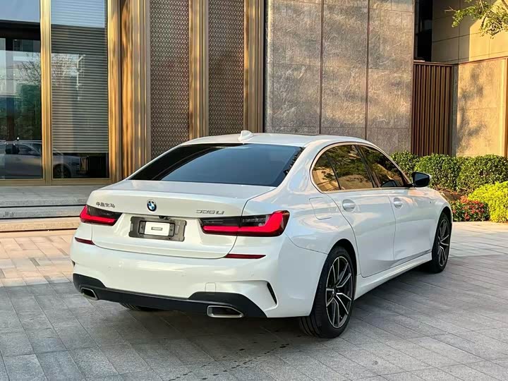 Фото 9 - BMW 3 Series