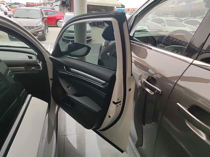 Фото 16 - Honda Accord