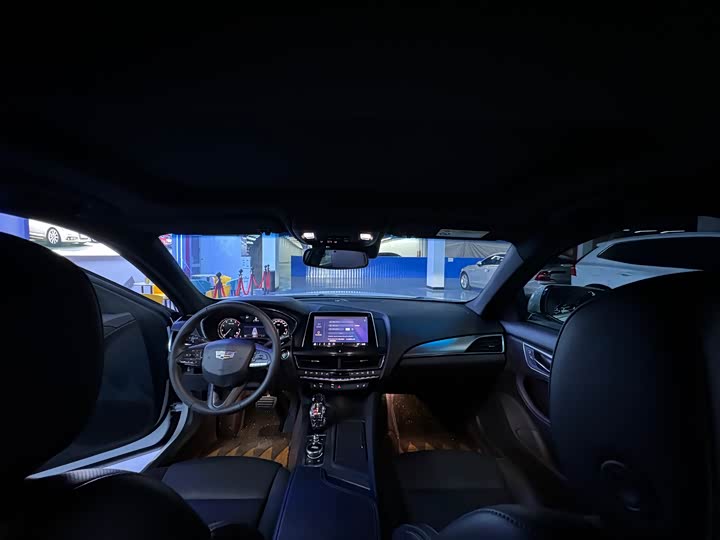 Фото 13 - Cadillac CT5