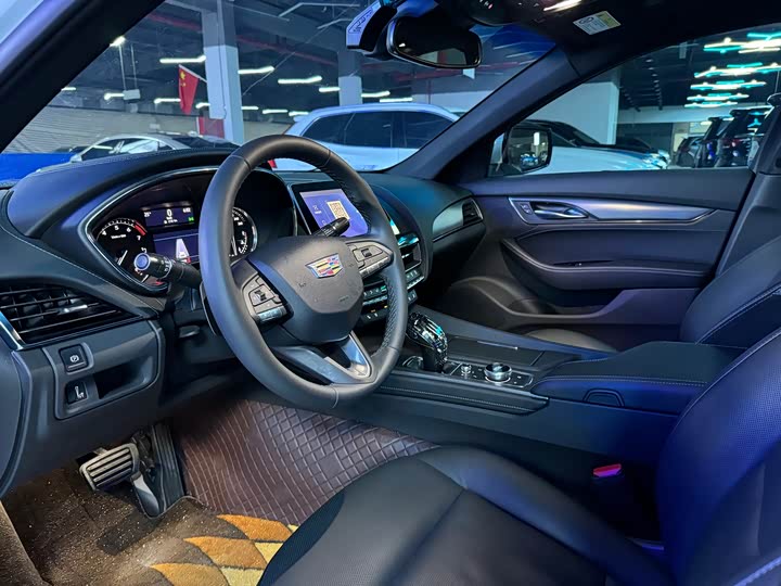 Фото 6 - Cadillac CT5