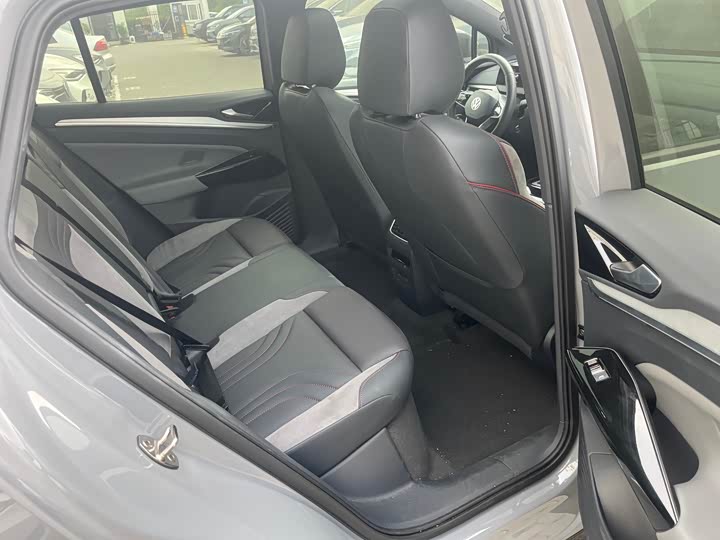 Фото 12 - Volkswagen ID.4 Crozz