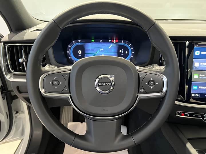 Фото 8 - Volvo S60