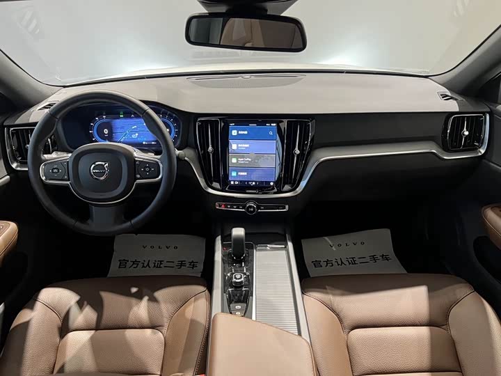 Фото 9 - Volvo S60