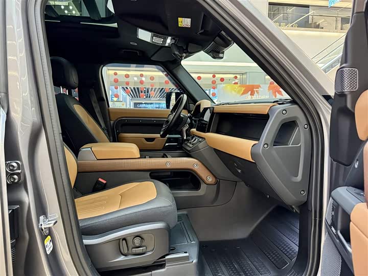 Фото 16 - Land Rover Defender