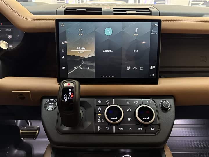 Фото 22 - Land Rover Defender