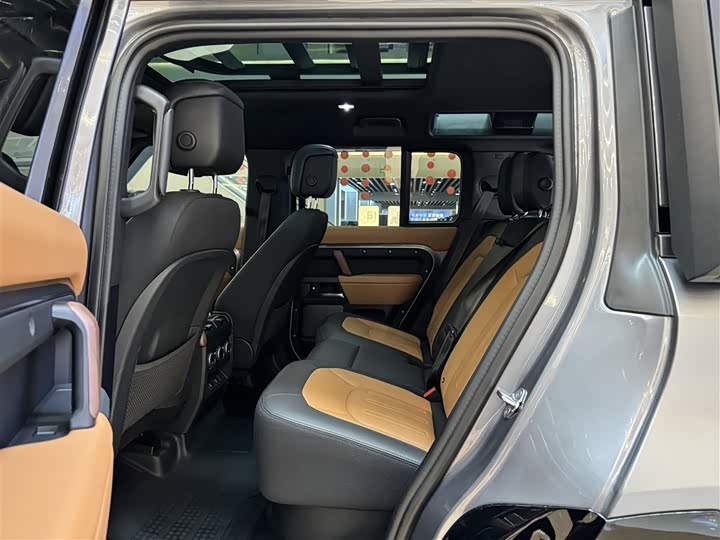 Фото 26 - Land Rover Defender