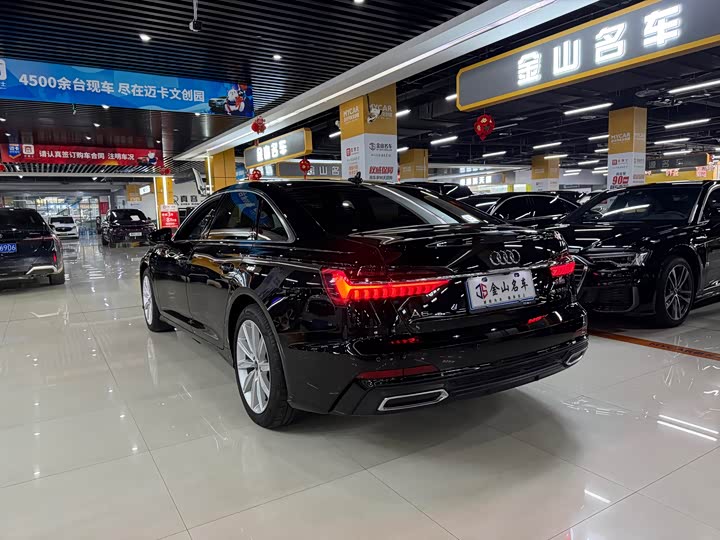 Фото 12 - Audi A6L