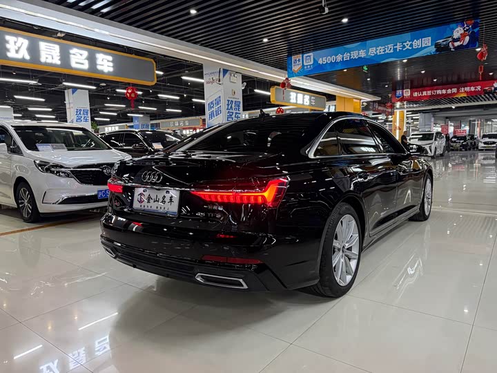 Фото 14 - Audi A6L