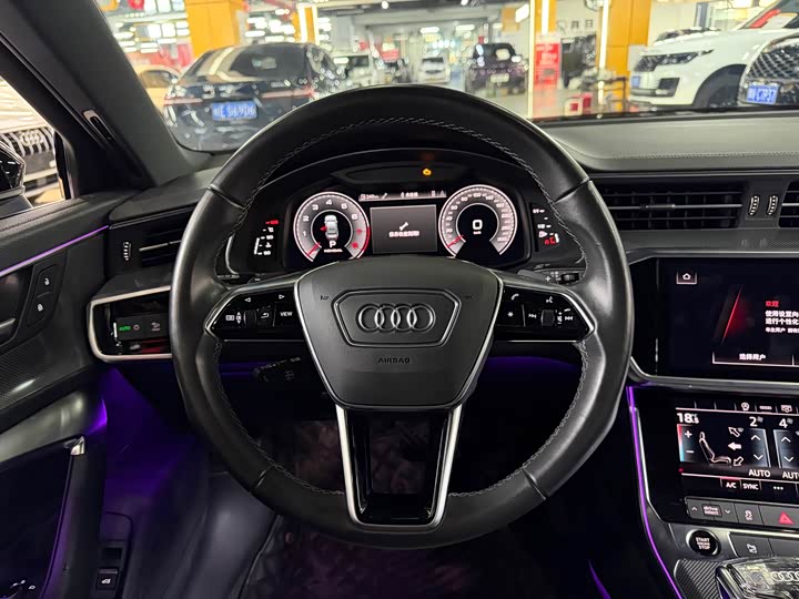 Фото 7 - Audi A6L
