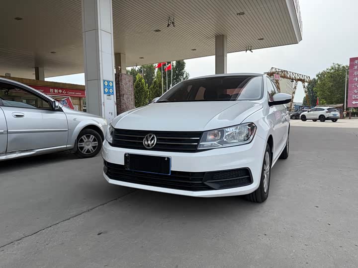 Фото 1 - Volkswagen Santana